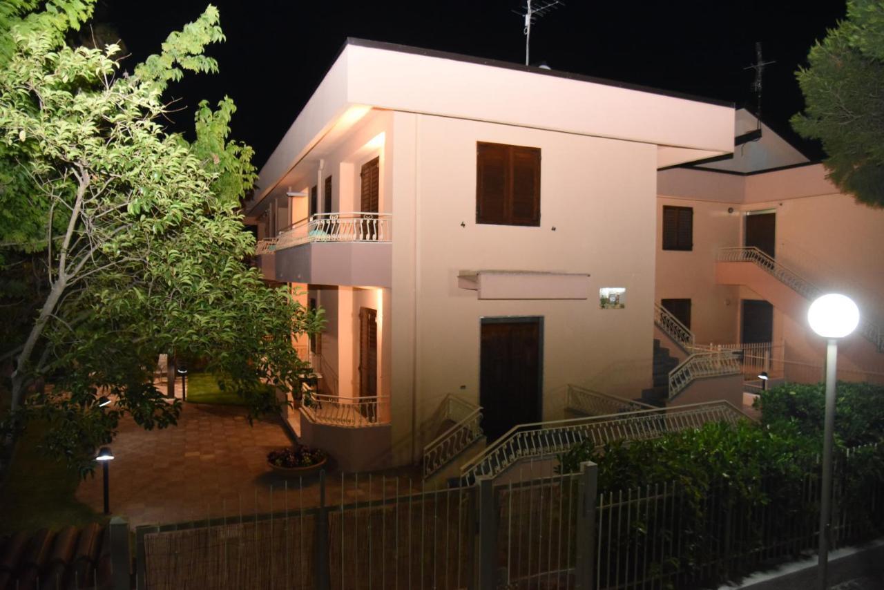 ヴィッラピアーナ La Porta Del Mare Bed & Breakfast エクステリア 写真