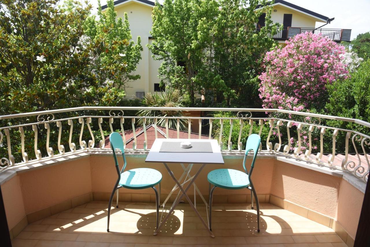 ヴィッラピアーナ La Porta Del Mare Bed & Breakfast エクステリア 写真