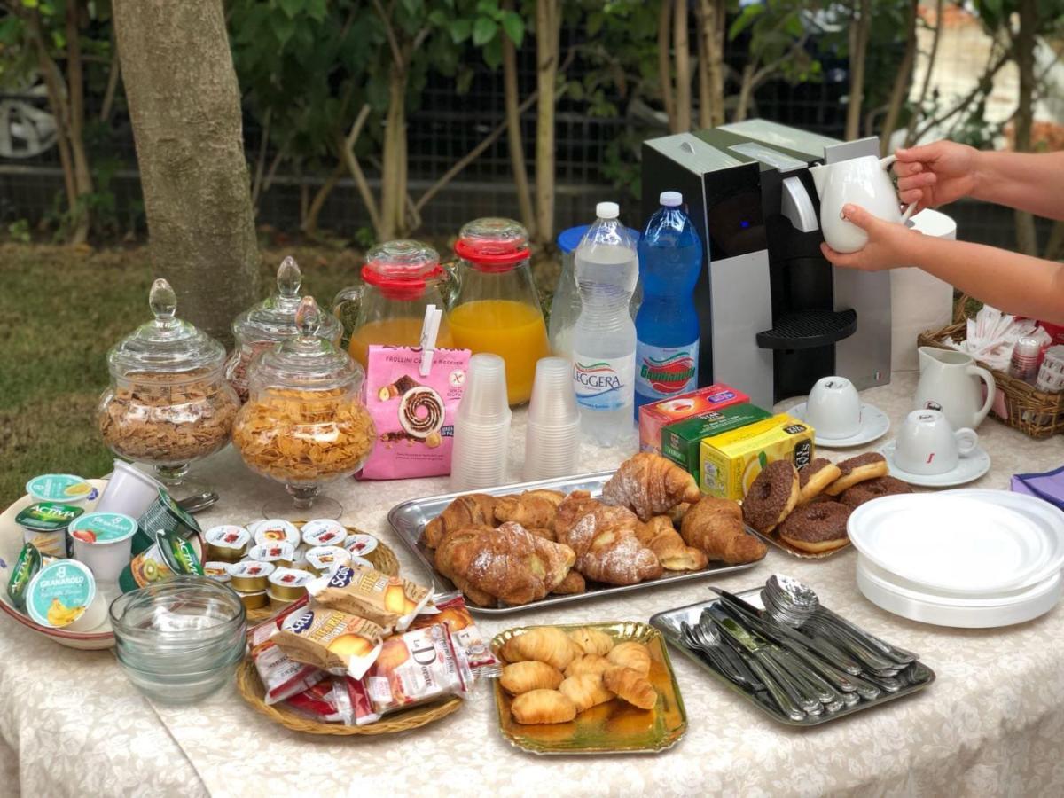 ヴィッラピアーナ La Porta Del Mare Bed & Breakfast エクステリア 写真